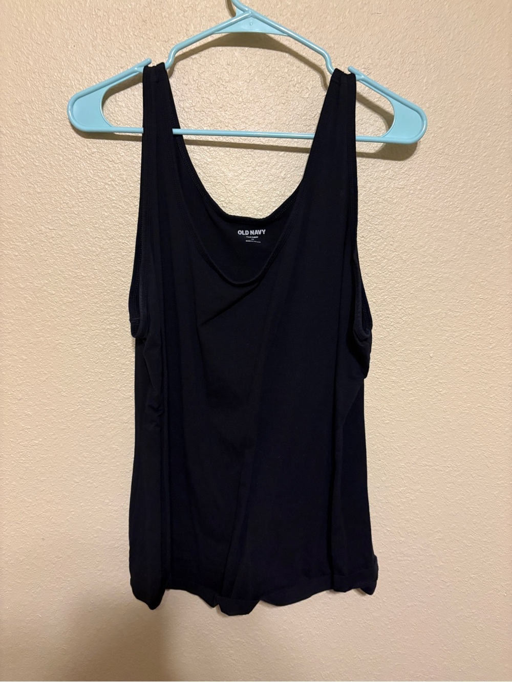 Old Navy Black Women’s Scoop Neck Tank Top
